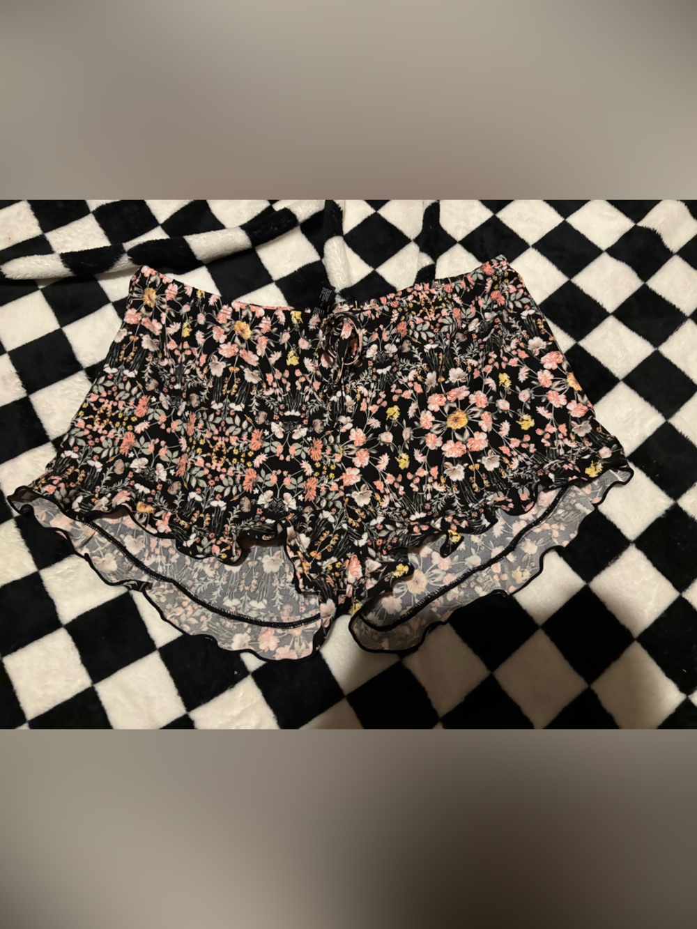 Ladies medium floral sleep shorts